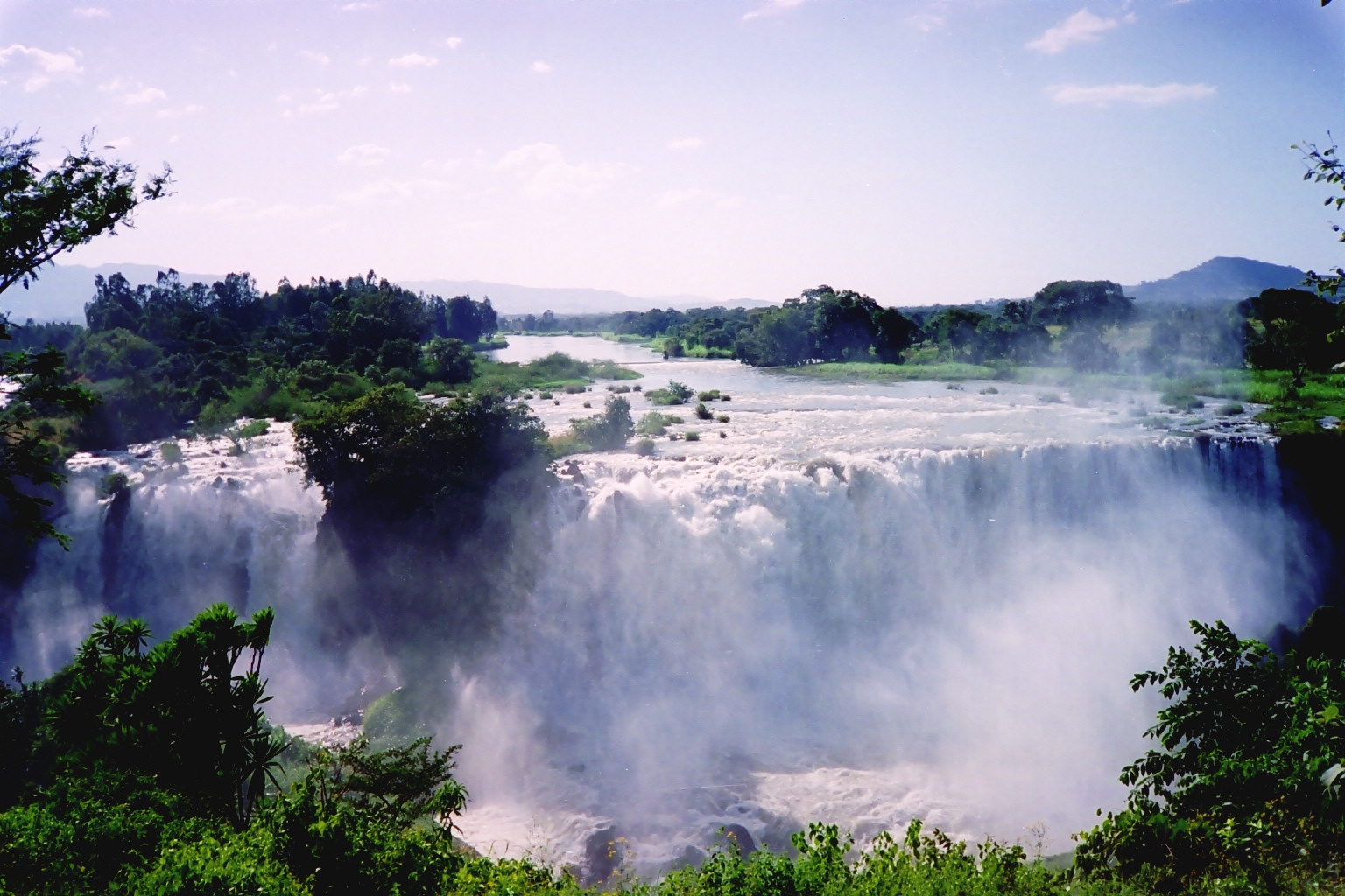 Внутренние воды крупные реки. Водопад тис Ысат. Тис-Ысат Эфиопия. Водопад Тисс Аббай.